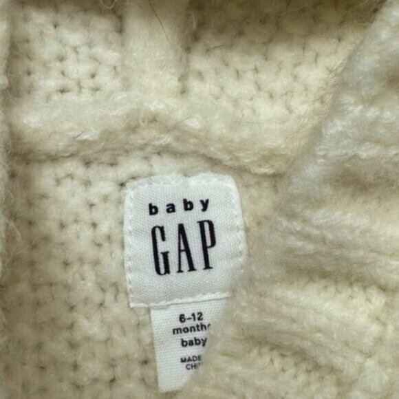 GAP Baby Ivory Polar Bear Fuzzy Warm Comfy Cozy Cardigan Sweater 6-12 Months - Picture 5 of 5